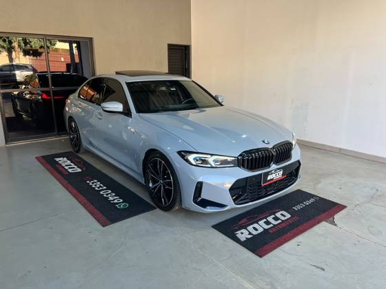 BMW 320i 2.0 16V TURBO FLEX M SPORT AUTOMÁTICO BMW 320i 2.0 16V TURBO FLEX M SPORT AUTOMÁTICO